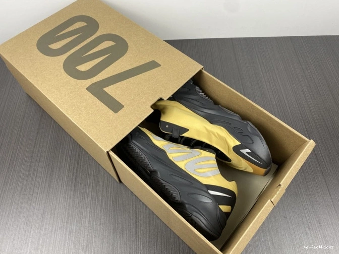 Boost 'Honey GZ0717 Yeezy 700 Flux' MNVN 0713